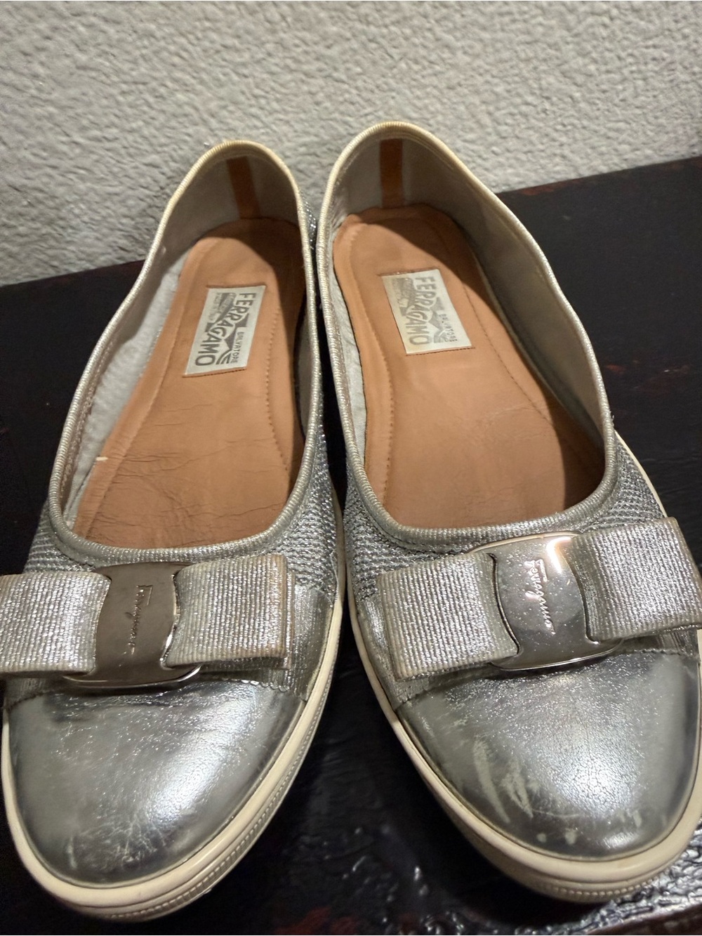 Salvatore Ferragamo Silver Metallic Vara Bow Flats